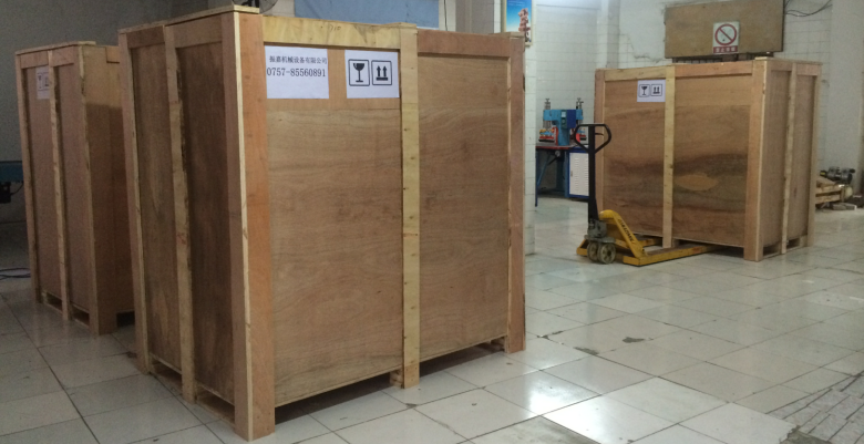 8KW Round Table High Frequency Welding Machine Packaging