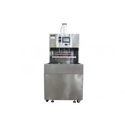 How does the blister packaging machine avoid the phenomenon of sticking to the mold