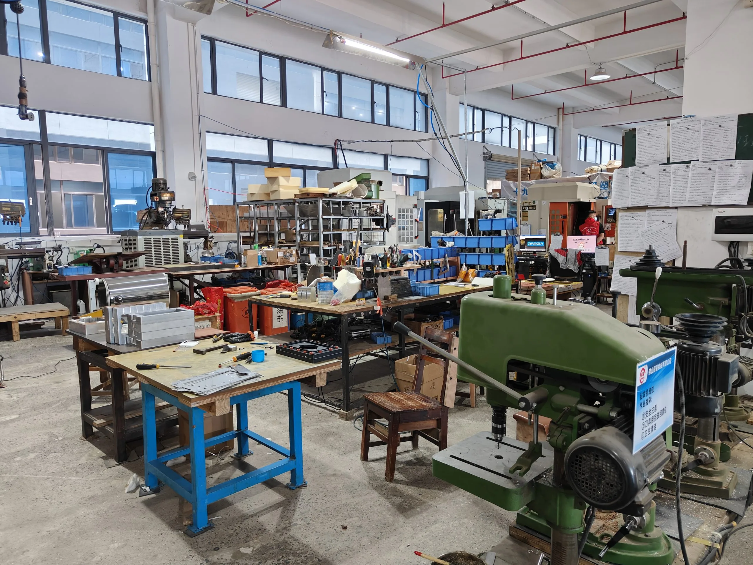 HF welding machine packed for export – industrial crating and global shipping