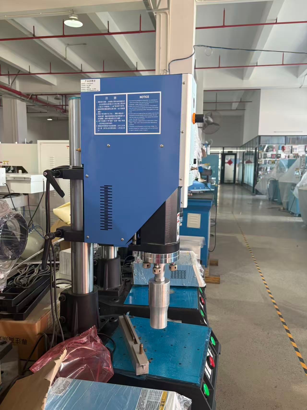 Low-Profile Ultrasonic Welding Machine (3)