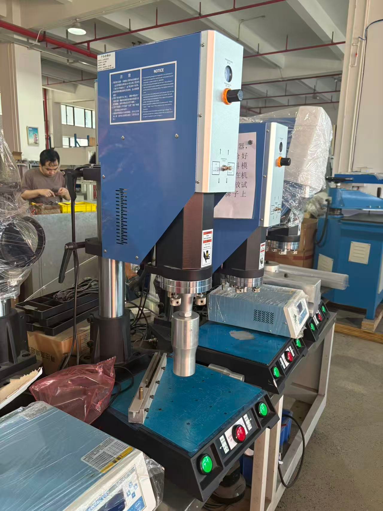 Low-Profile Ultrasonic Welding Machine (2)