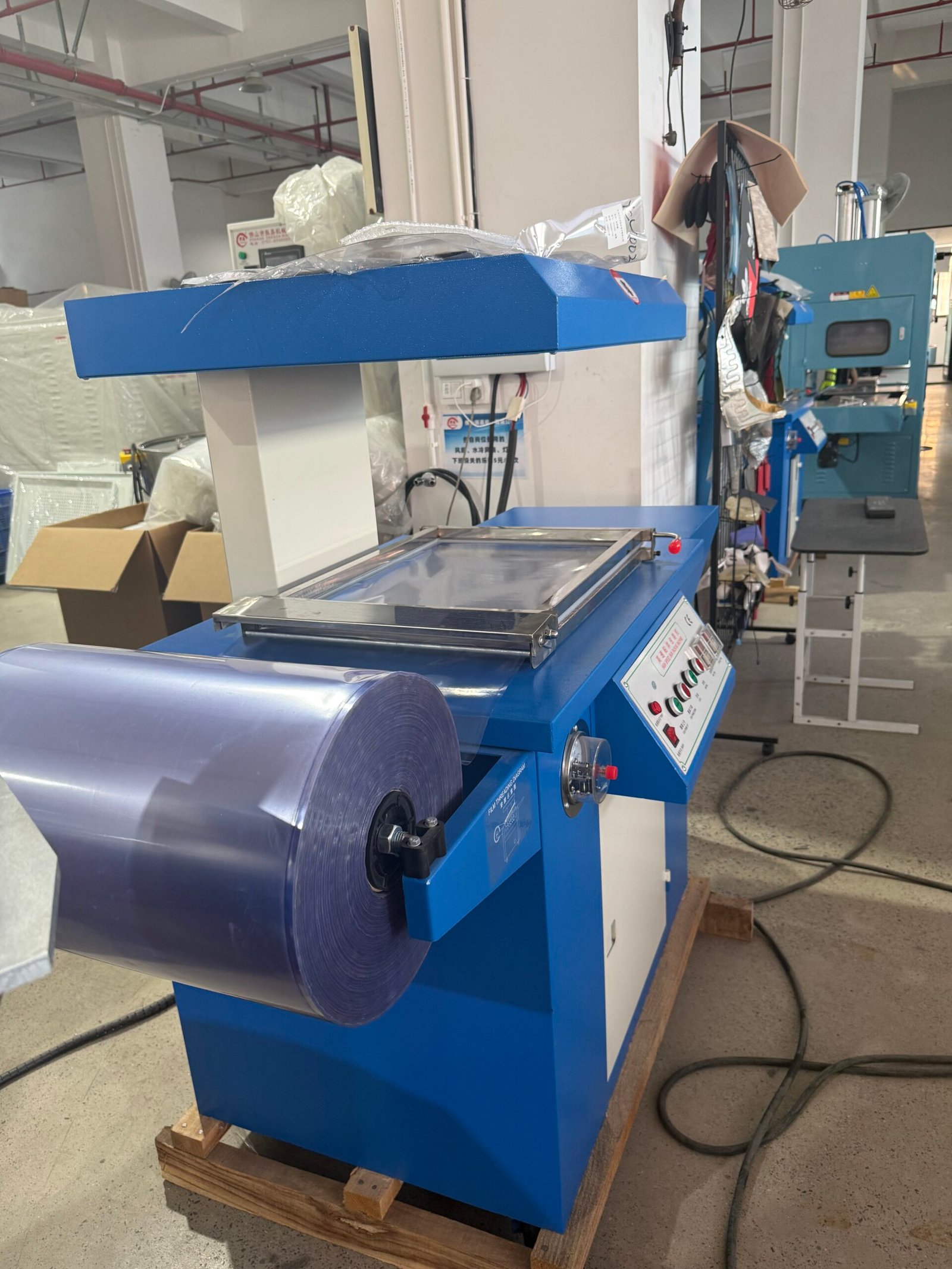Vacuum Skin Packaging Machine (2)