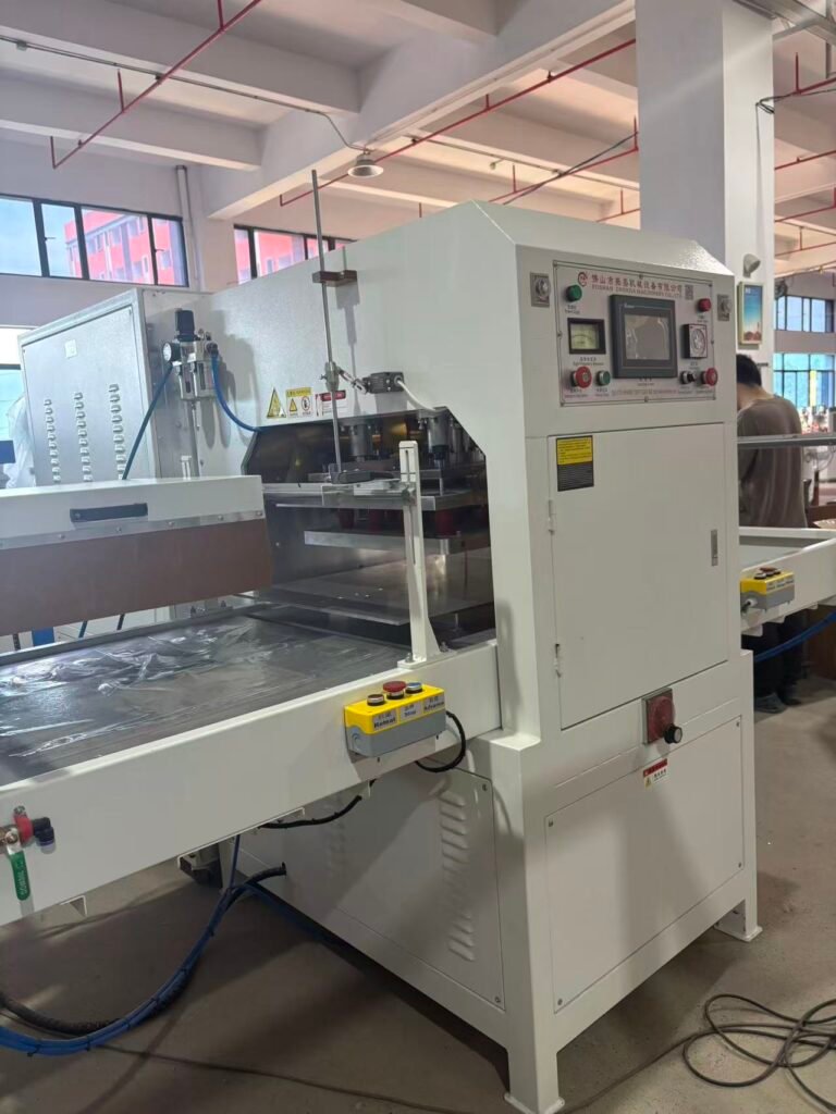 Large-scale Vacuum High-Frequency Machine (5)