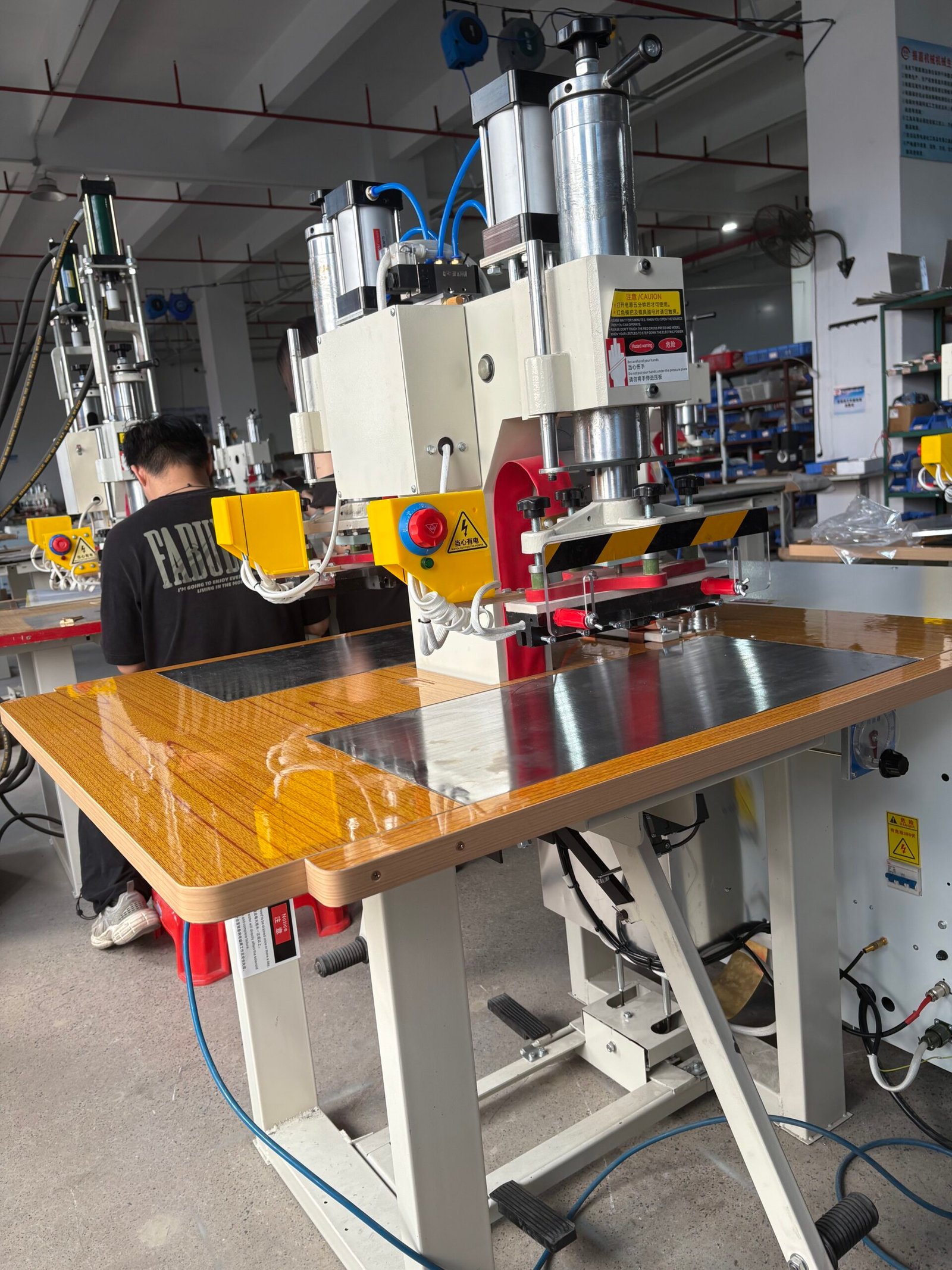 Double-head pneumatic high-frequency machine